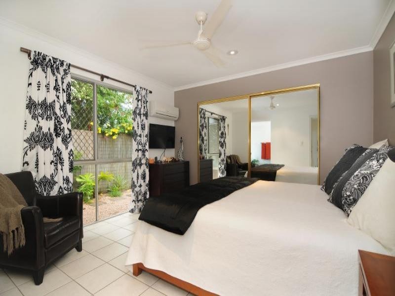 12 Rogers Close, Whitfield QLD 4870