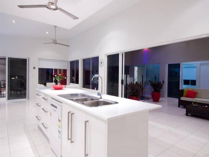 49 Flecker Street, Whitfield QLD 4870