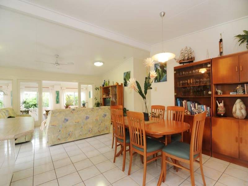 37 Bolton Street, Whitfield QLD 4870