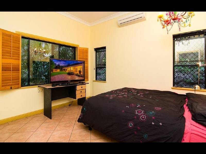 27 Gloucester Street, Whitfield QLD 4870