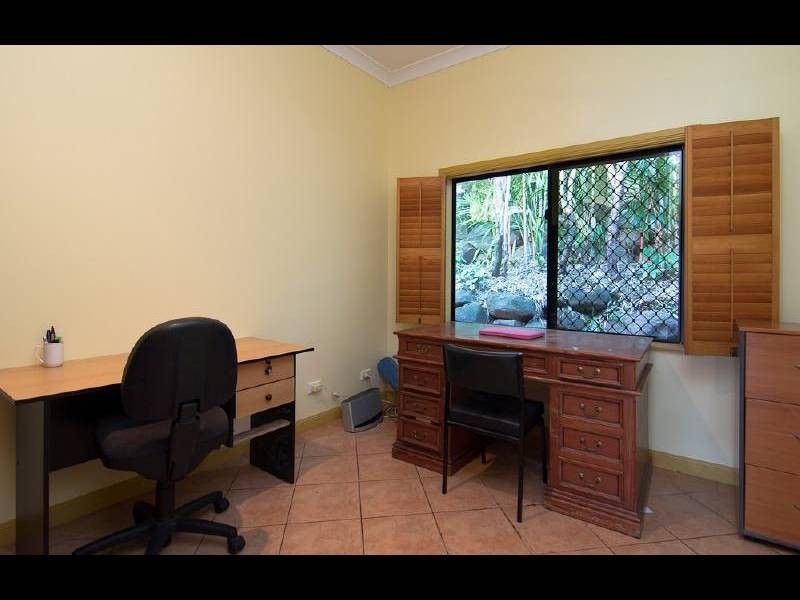 27 Gloucester Street, Whitfield QLD 4870