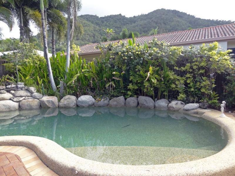 165 McFarlane Drive, Kanimbla QLD 4870