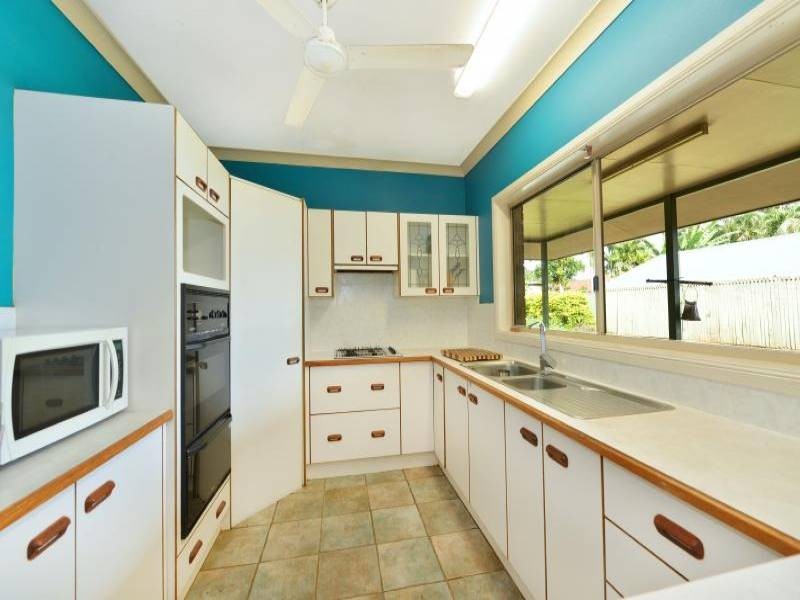 18 Greenford Close, Brinsmead QLD 4870