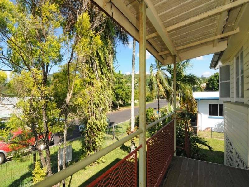 38 Stirling Street, Whitfield QLD 4870