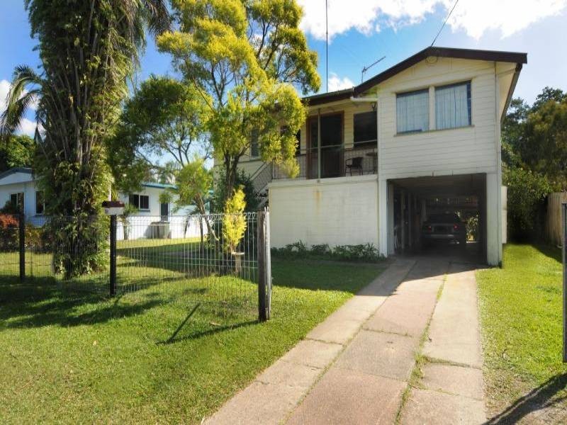 38 Stirling Street, Whitfield QLD 4870