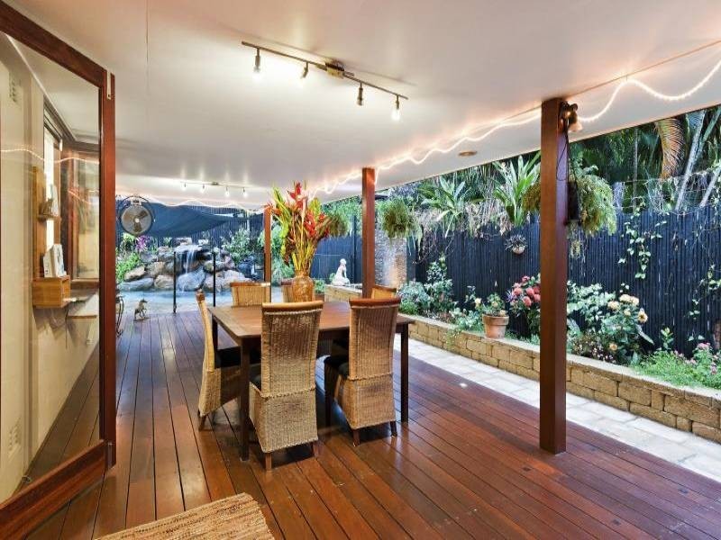 1 Ponticello Street, Whitfield QLD 4870