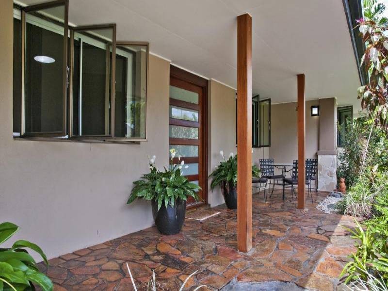 1 Ponticello Street, Whitfield QLD 4870