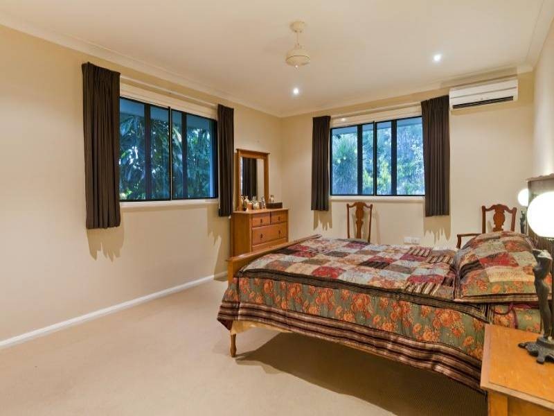 1 Ponticello Street, Whitfield QLD 4870