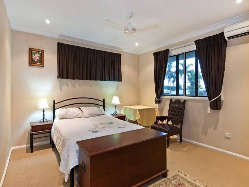 1 Ponticello Street, Whitfield QLD 4870