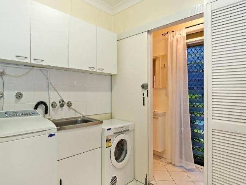 1 Ponticello Street, Whitfield QLD 4870