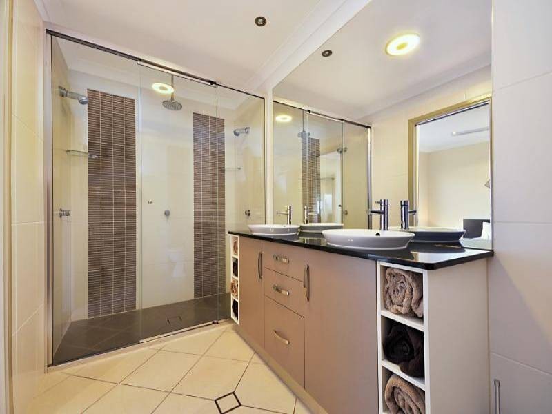 1 Fitzallen Close, Kanimbla QLD 4870