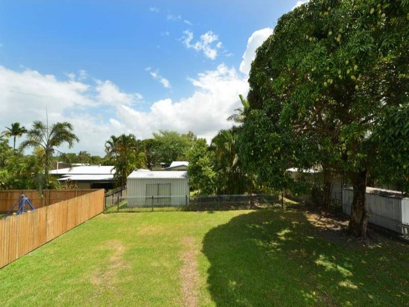 183 Greenslopes Street, Edge Hill QLD 4870