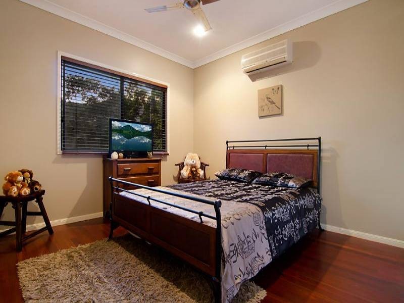 73 Fairley Street, Redlynch QLD 4870