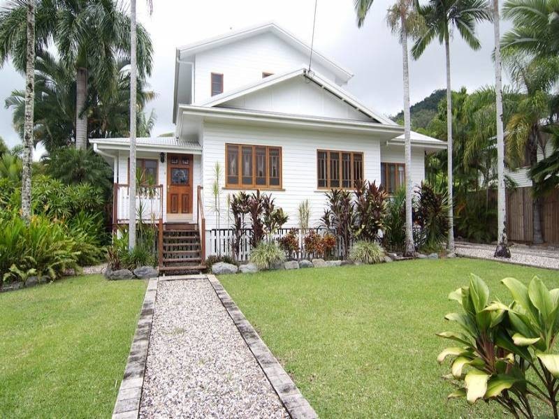 13 Passchendaele Street, Stratford QLD 4870