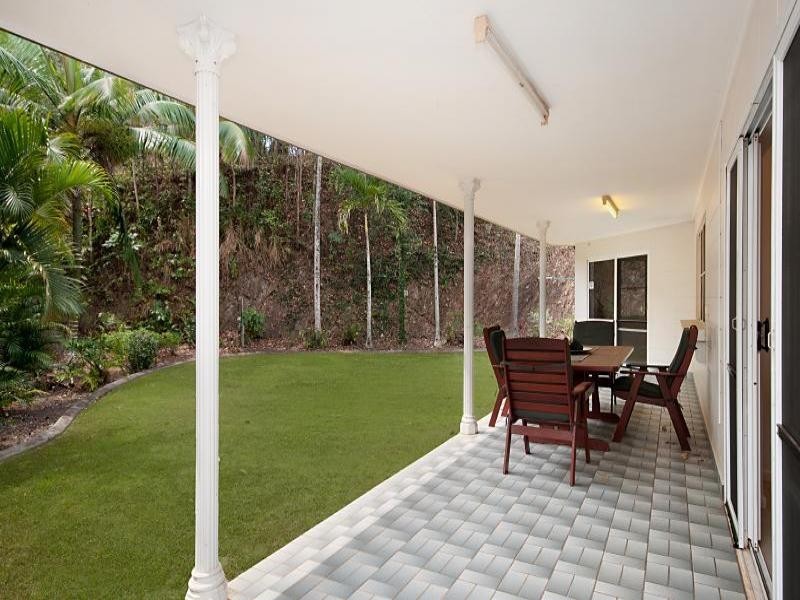 33 Trundle Terrace, Whitfield QLD 4870