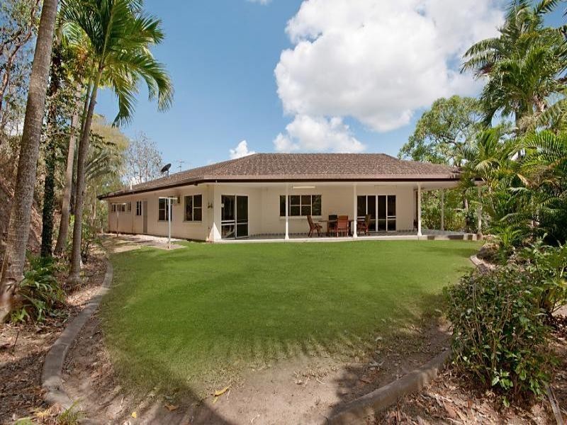 33 Trundle Terrace, Whitfield QLD 4870