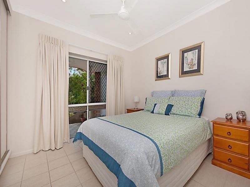 33 Trundle Terrace, Whitfield QLD 4870