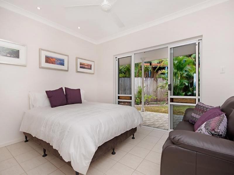 33 Trundle Terrace, Whitfield QLD 4870