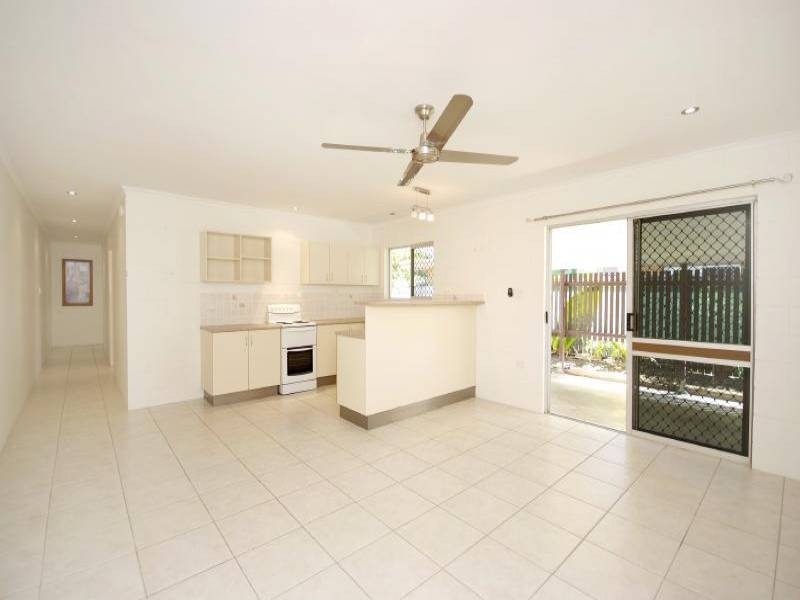 177 Greenslopes Street, Edge Hill QLD 4870