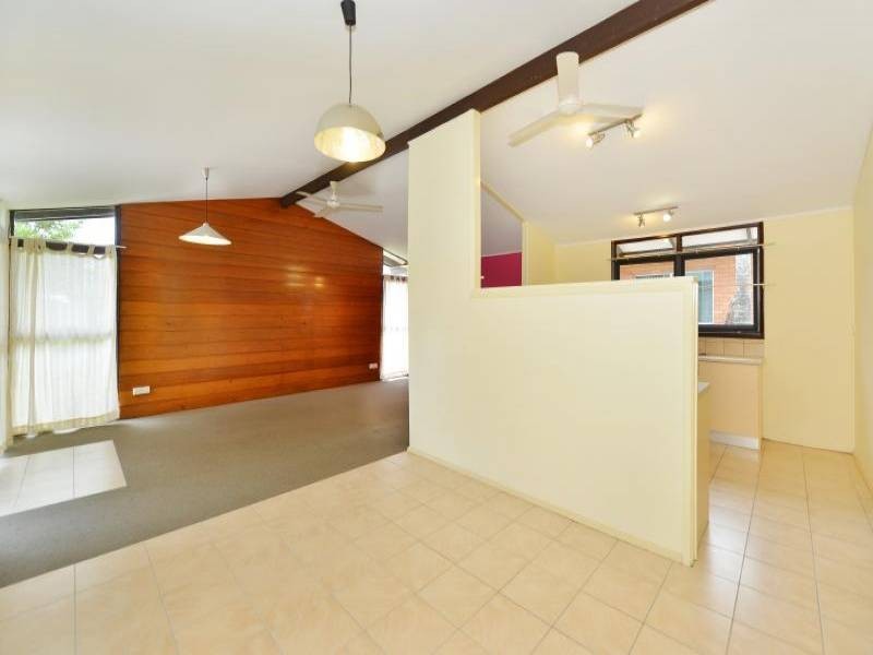 18 Torrance Avenue, Edge Hill QLD 4870