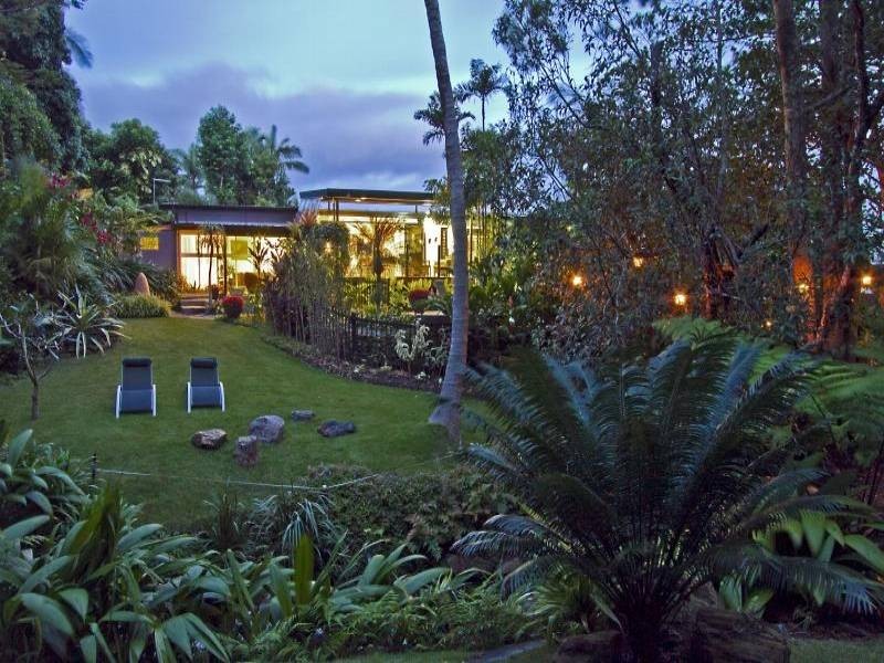66 Hutchinson Street, Whitfield QLD 4870