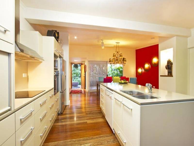 66 Hutchinson Street, Whitfield QLD 4870