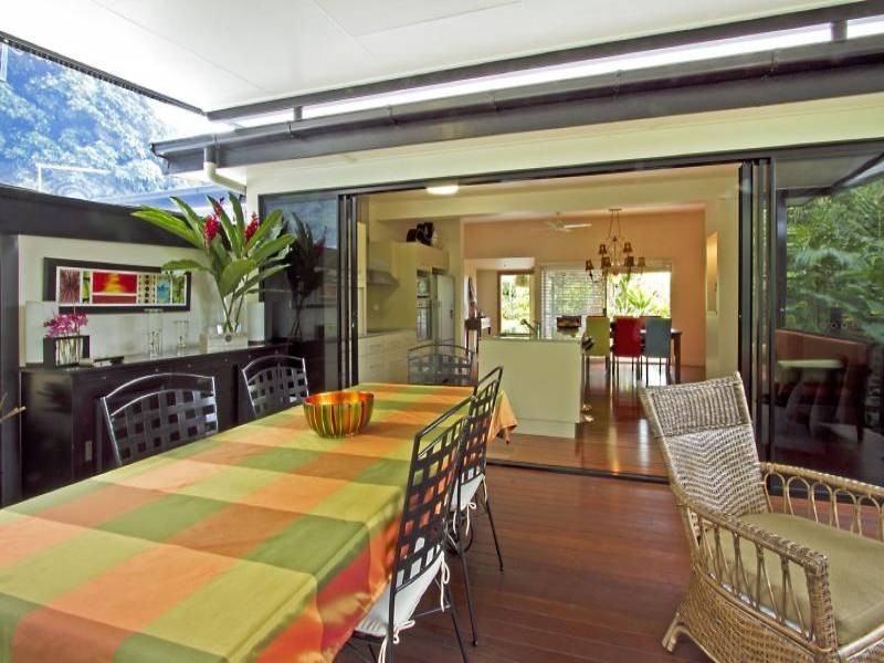 66 Hutchinson Street, Whitfield QLD 4870