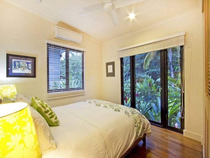 66 Hutchinson Street, Whitfield QLD 4870