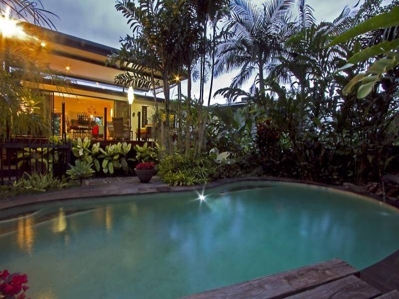 66 Hutchinson Street, Whitfield QLD 4870