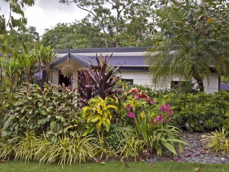 66 Hutchinson Street, Whitfield QLD 4870