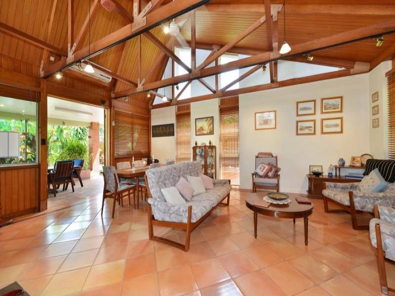 39 Kevin Street, Whitfield QLD 4870