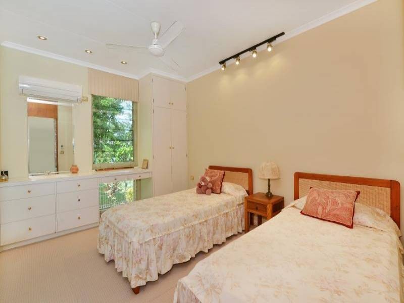39 Kevin Street, Whitfield QLD 4870