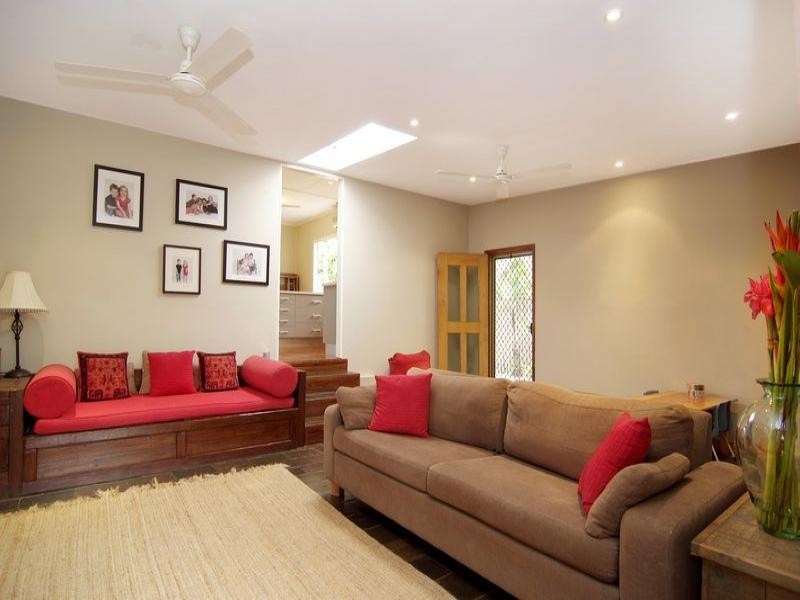 39 Machan Street, Machans Beach QLD 4878