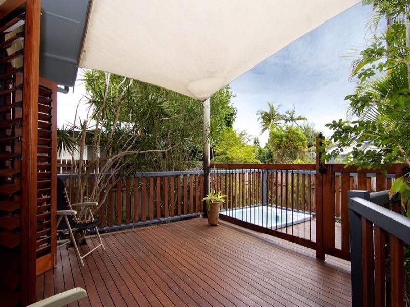 39 Machan Street, Machans Beach QLD 4878