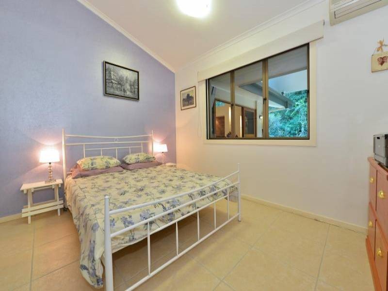 64 Hutchinson, Whitfield QLD 4870