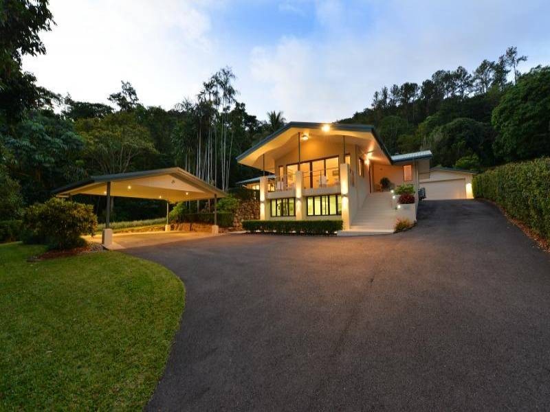 64 Hutchinson, Whitfield QLD 4870