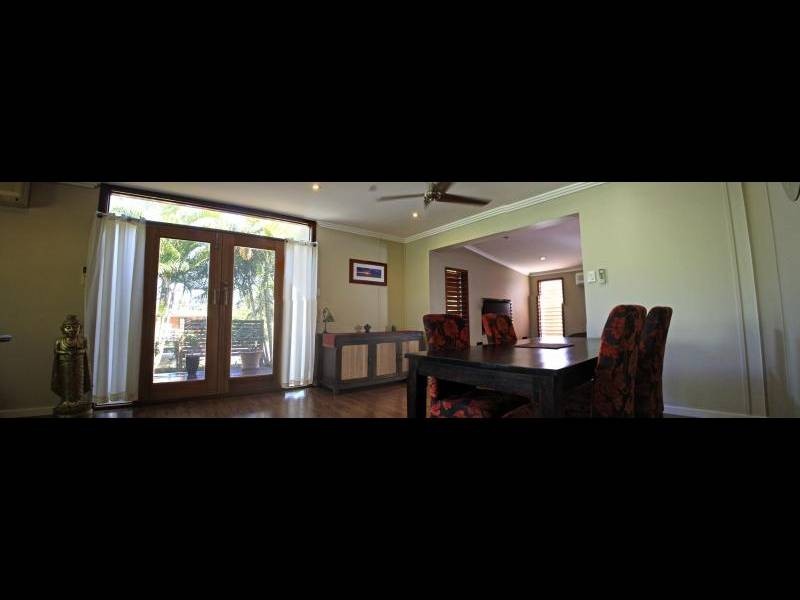 12 Hillview Crescent, Whitfield QLD 4870