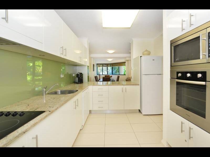 2/181 Esplanade, Cairns North QLD 4870