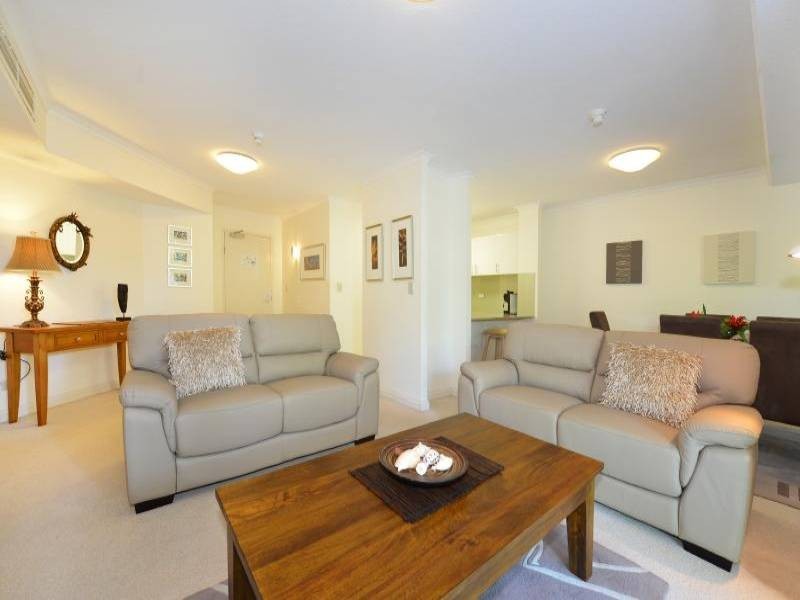 2/181 Esplanade, Cairns North QLD 4870