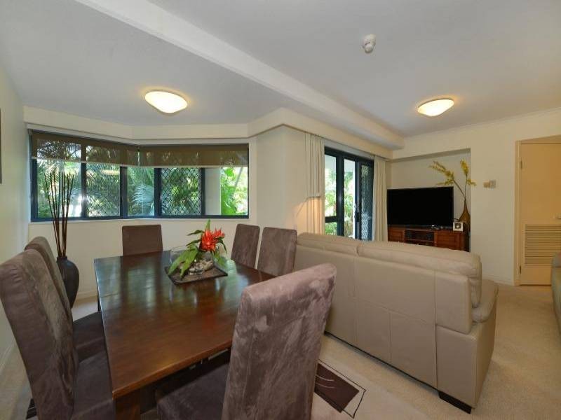 2/181 Esplanade, Cairns North QLD 4870