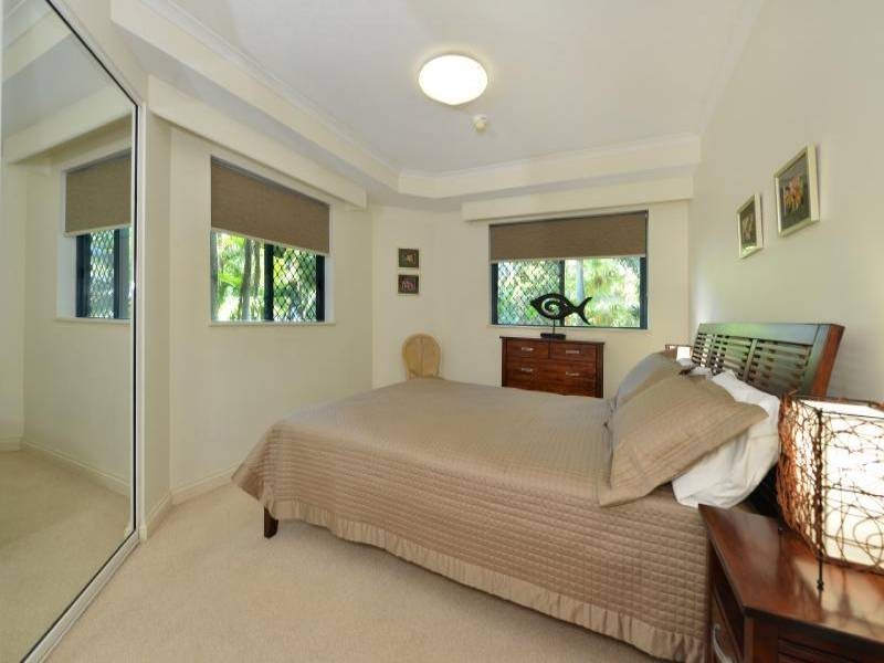 2/181 Esplanade, Cairns North QLD 4870