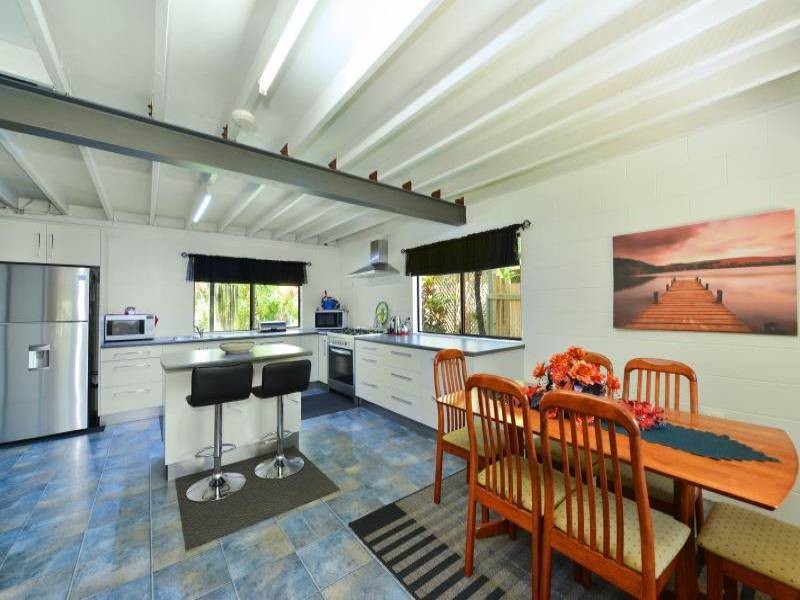 36 Mackey Close, Brinsmead QLD 4870