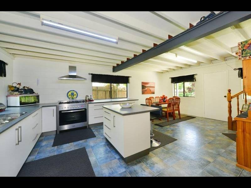 36 Mackey Close, Brinsmead QLD 4870