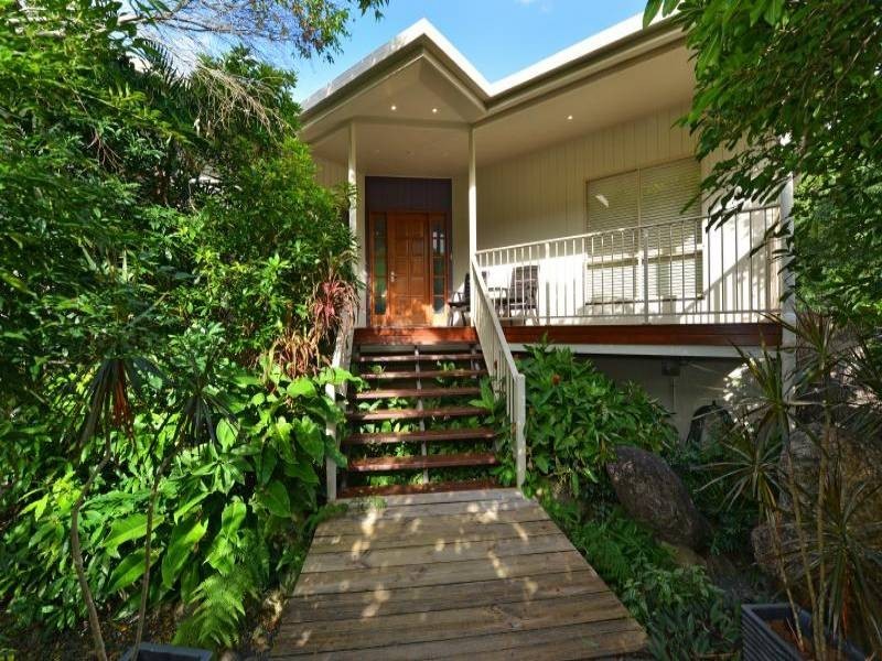 28 Gloucester Street, Whitfield QLD 4870