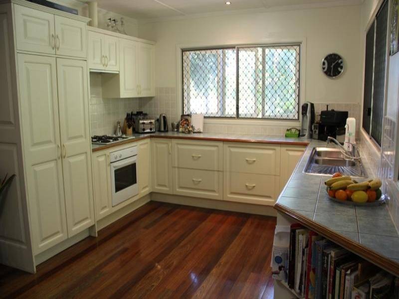 24 Hodel Street, Whitfield QLD 4870