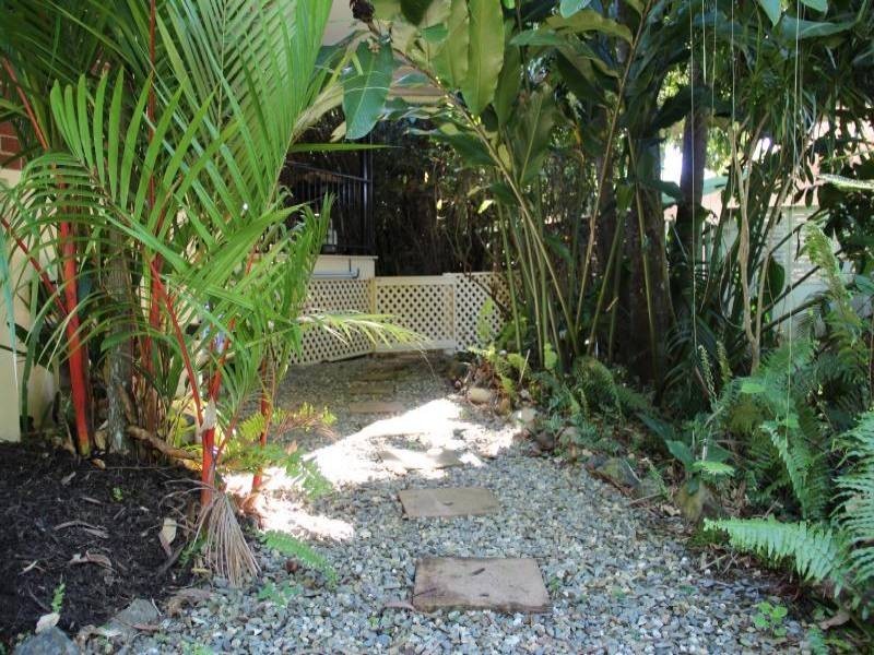 24 Hodel Street, Whitfield QLD 4870