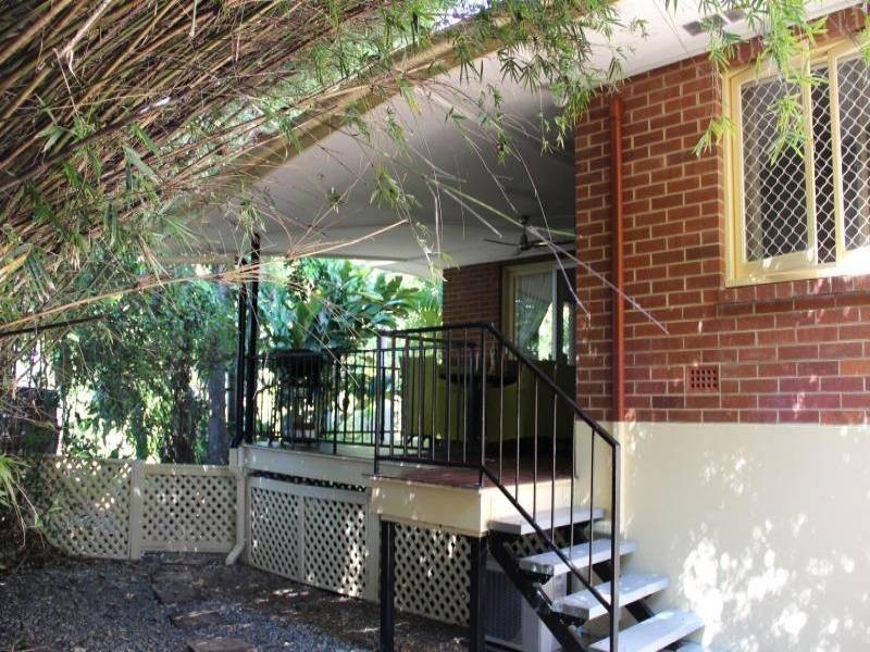 24 Hodel Street, Whitfield QLD 4870