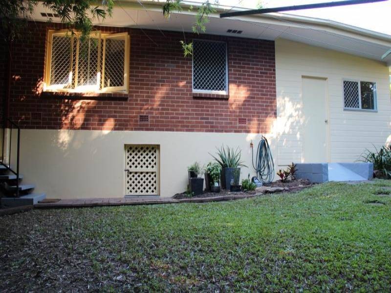 24 Hodel Street, Whitfield QLD 4870