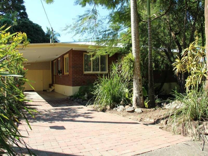 24 Hodel Street, Whitfield QLD 4870