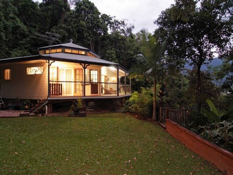 2 Charlekata Close, Freshwater QLD 4870